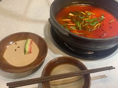 -贵府酸汤牛肉火锅·贵州老字号(飞山街店)