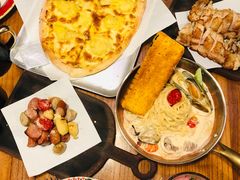 -I HOLIC艾豪丽披萨(KKone店)