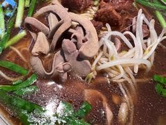 -镇南锅盖面馆(解放路店)