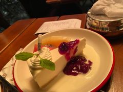 草莓酸奶蛋糕-宝莱纳餐厅(滨江店)