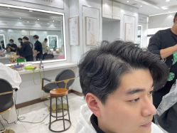 -镁连社·美联社