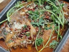青花椒烤全鱼-西部一串烧烤·地道湘西小串