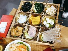 -三顾烤庐·烤鱼·烧烤·龙虾(奉贤店)