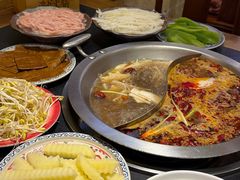 -沸炉重庆老火锅(军事博物馆店)