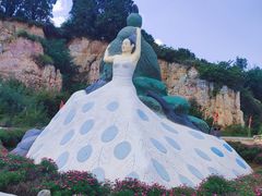 -彩色沙林风景区