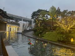 -茅草房·河畔园林火锅