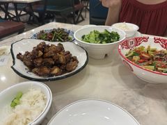 -红色湘菜馆(春风店)