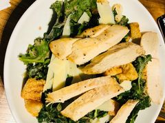 鸡肉甘蓝菜凯撒沙拉-Moka Bros 摩卡站(西单大悦城店)