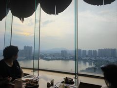 -荣誉国际酒店-云顶旋转餐厅