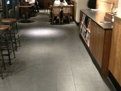 大堂-星巴克(西藏路店)