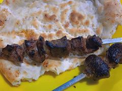 -烤肉小伙烤肉店