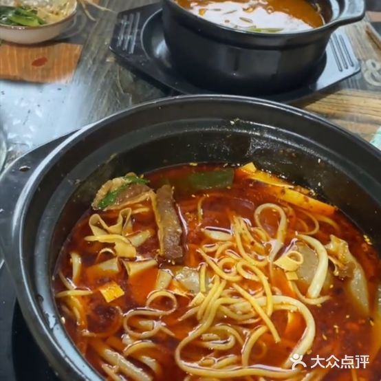 兵哥正宗砂锅麻辣烫