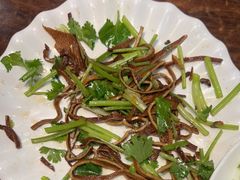 -超越炭火牛蛙火锅鸡(河东店)