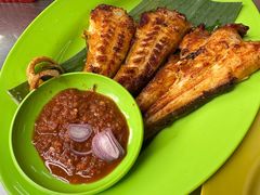 -明记烧鱼美味店