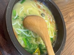 -良米山·云南野生菌过桥米线(上海首店)