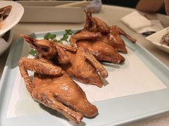 爆汁手撕乳鸽-莞府家宴·东莞菜(市民服务中心店)