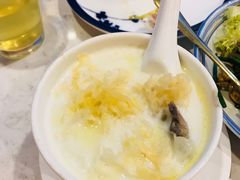 雪耳鲜奶炖鸡-裕.鹅庄
