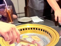 -山川小町·极番烧肉(新地假日广场店)