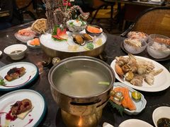 -半岛翡丽海鲜自助餐厅(观风亭店)