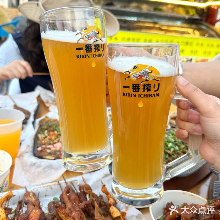 成都烧烤。。。夜市小摊确实很🐮！味道👍🏻