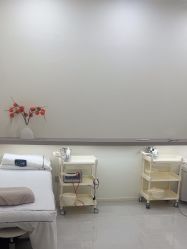 -苗方清颜专业祛痘·皮肤管理