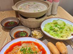 -叁煨蹄花·下饭盐帮菜(人民广场店)