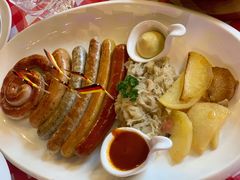 香肠拼盘-1886德国汽车餐厅(外滩十六铺码头店)