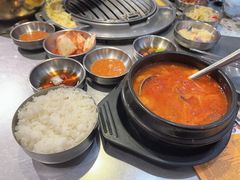 -GOGIYA·咕叽吖韩国传统烤肉店(东方新天地店)