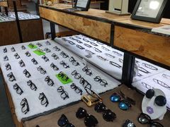-罗伯特眼镜·蔡司官方授权(罗湖国贸店)