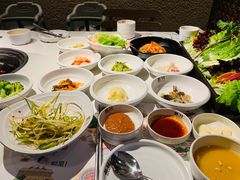 餐前小菜-本家韩国烤肉(青岛万象城店)