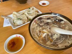 牛肉鍋貼-小姜锅贴(凤凰街店)