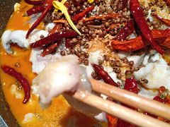-山城外·非遗酸菜鱼(新都汇融店)