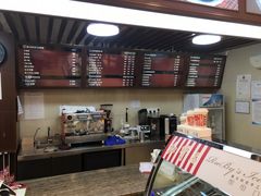 -红宝石·鲜奶小方·海派西点房(南丹店)