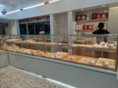 面包甜点陈列柜-清真全盛斋传统糕点(许士庙店)