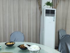 -双月饭店·20年老字号(新村店)