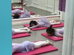 -炫艺舞蹈培训中心(枫尚奥特莱斯店)