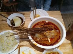 -嘉州叶婆婆钵钵鸡(建设路店)