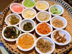 -包整·丝娃娃(一览甲秀楼风景店)