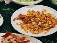 -皇城根·鲁菜济南菜·吊炉烤鸭·炒鸡鱼头(济南旗舰店)