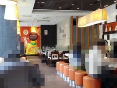 -东方既白(黄兴路大润发店)