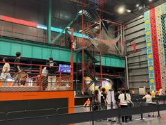 -极限PLAY运动娱乐新世界·团建派对潮玩休闲馆·室内蹦极高空游乐园