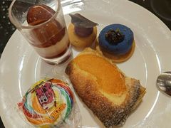 -圣丰索菲特·2 On 988 Café 自助餐厅