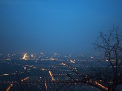 -鬼笑石后山停车场