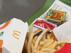 -麦当劳(深圳北站B2检票口楼上)