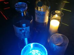 -饮湖威士忌鸡尾酒吧