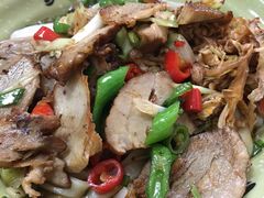大蒜辣椒炒卤肉-刘氏三和面馆