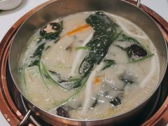 -洪氏嗨捞·猪肚鸡火锅(阳光天地店)