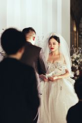 -Lady  Jane高端婚纱礼服馆