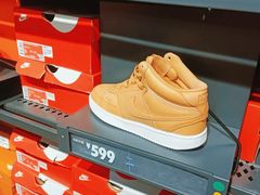 -NIKE上海青浦优选体验店