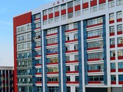 -上海市工商外国语学校